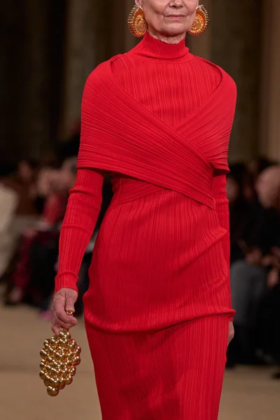 Look 61